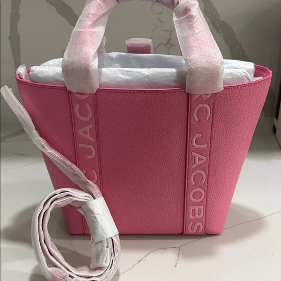 Marc Jacobs Vibrant Pink Tote - Picture 4 of 7